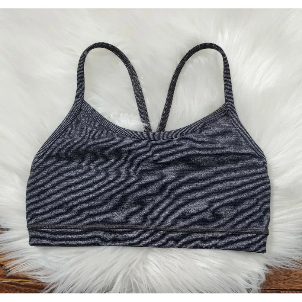 Lululemon Flow Y Sports Bra Women's Size 2 Gray /Black Quiet Stripe